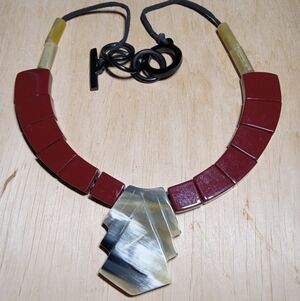 * vintage buffalo horn & laquered wood necklace adjustable up to 22"